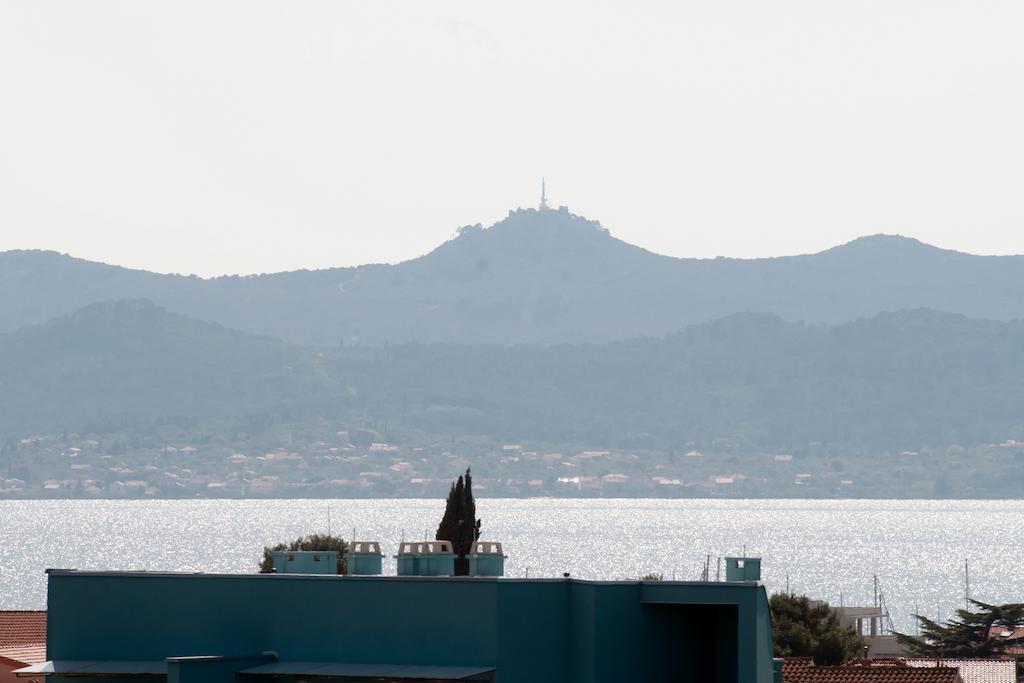 Apartments Mirjana Zadar Bagian luar foto